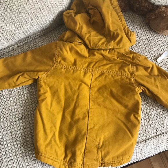 Oshkosh 18 months old baby jacket in Mustard - Picture 3 of 3